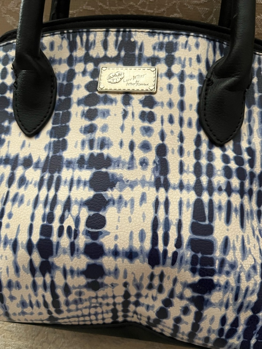 Betsey Johnson Blue & White Patterned Women’s Tote Bag - Picture 4 of 7